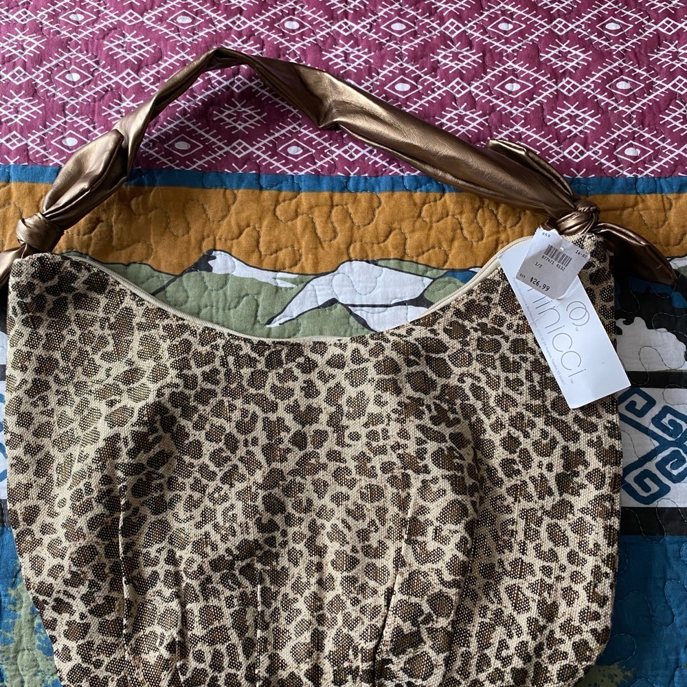 New cheeta print shoulder bag